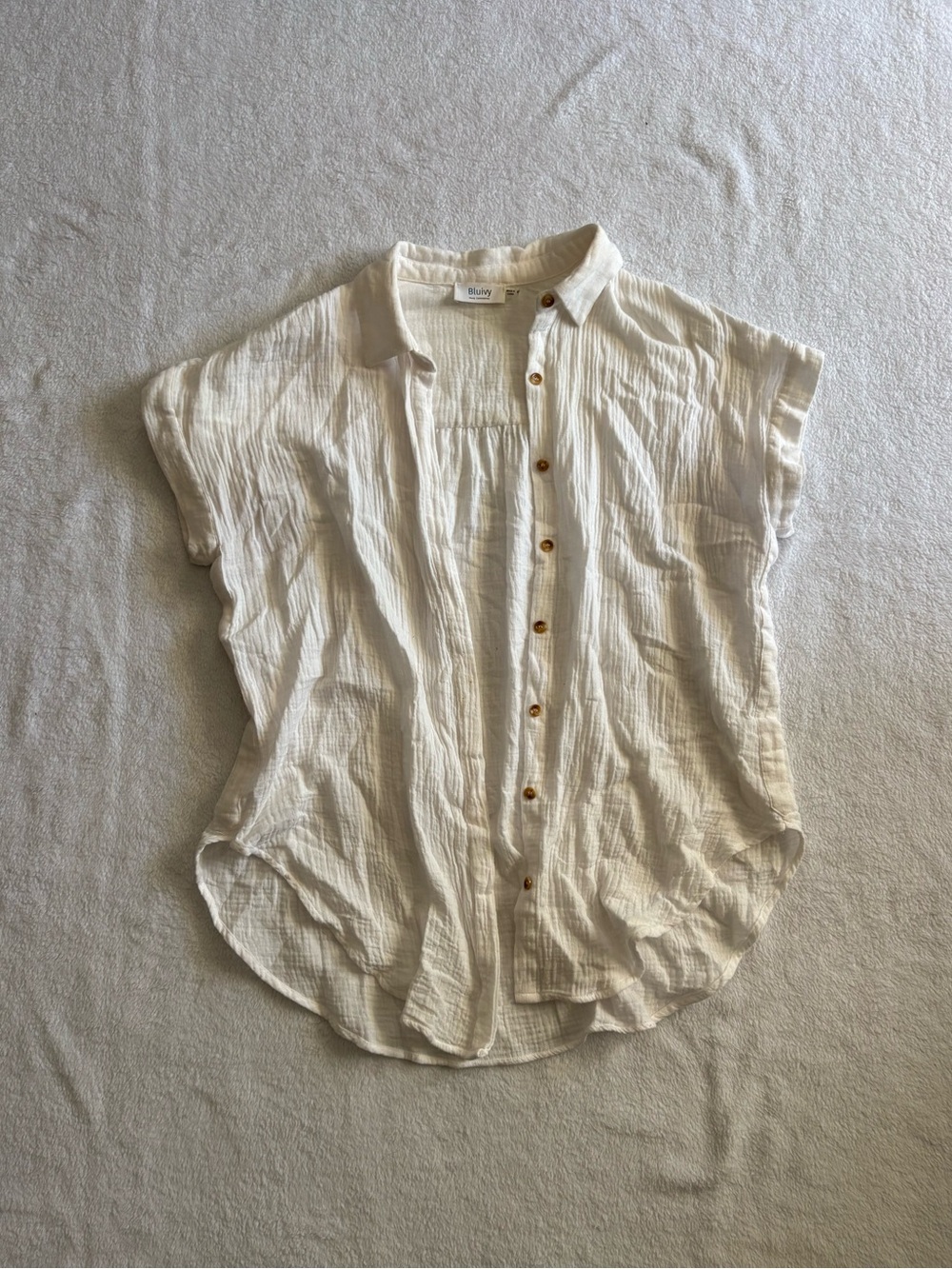 Bluivy Button-Up White Women’s Top Short Sleeve Vest
